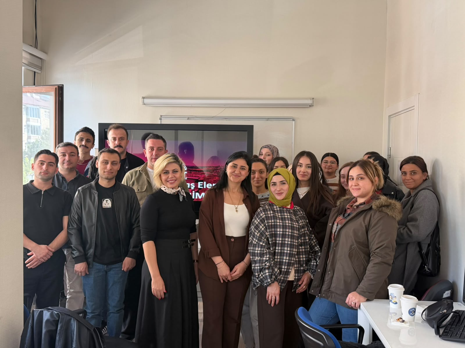 HİTİTSEM'de İŞKUR NİYEP kapsamında sağlamış olduğu destekten yararlanan ÇORUM BİM çalışanları için eğitimlerimiz tamamlanmıştır.