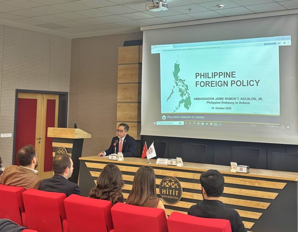 Filipinler Ankara Büyükelçisi Uluslararası İlişkiler Bölümü öğrencileriyle buluştu
