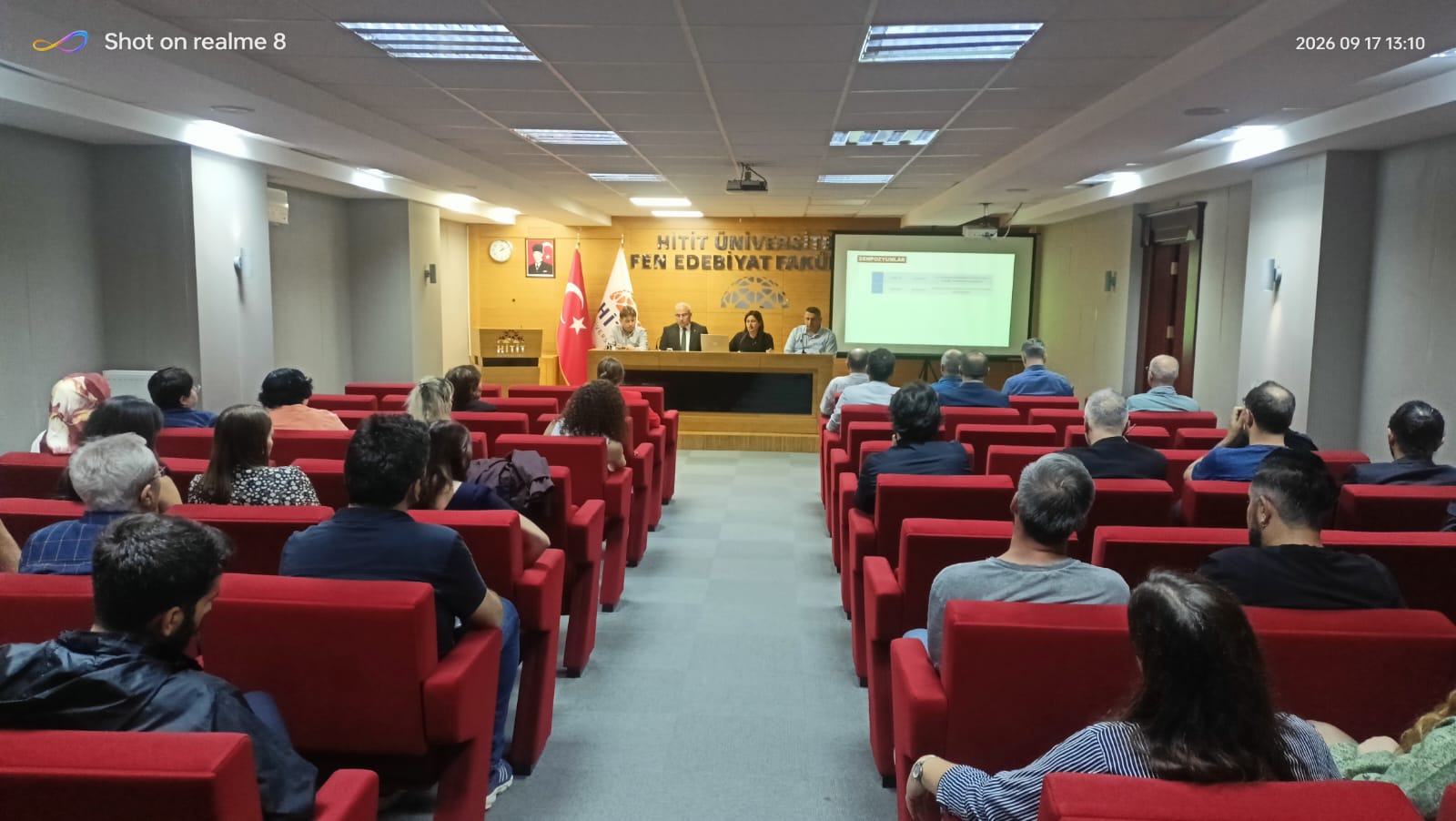 İnsan ve Toplum Bilimleri Fakültesi Akademik Kurulu Toplandı