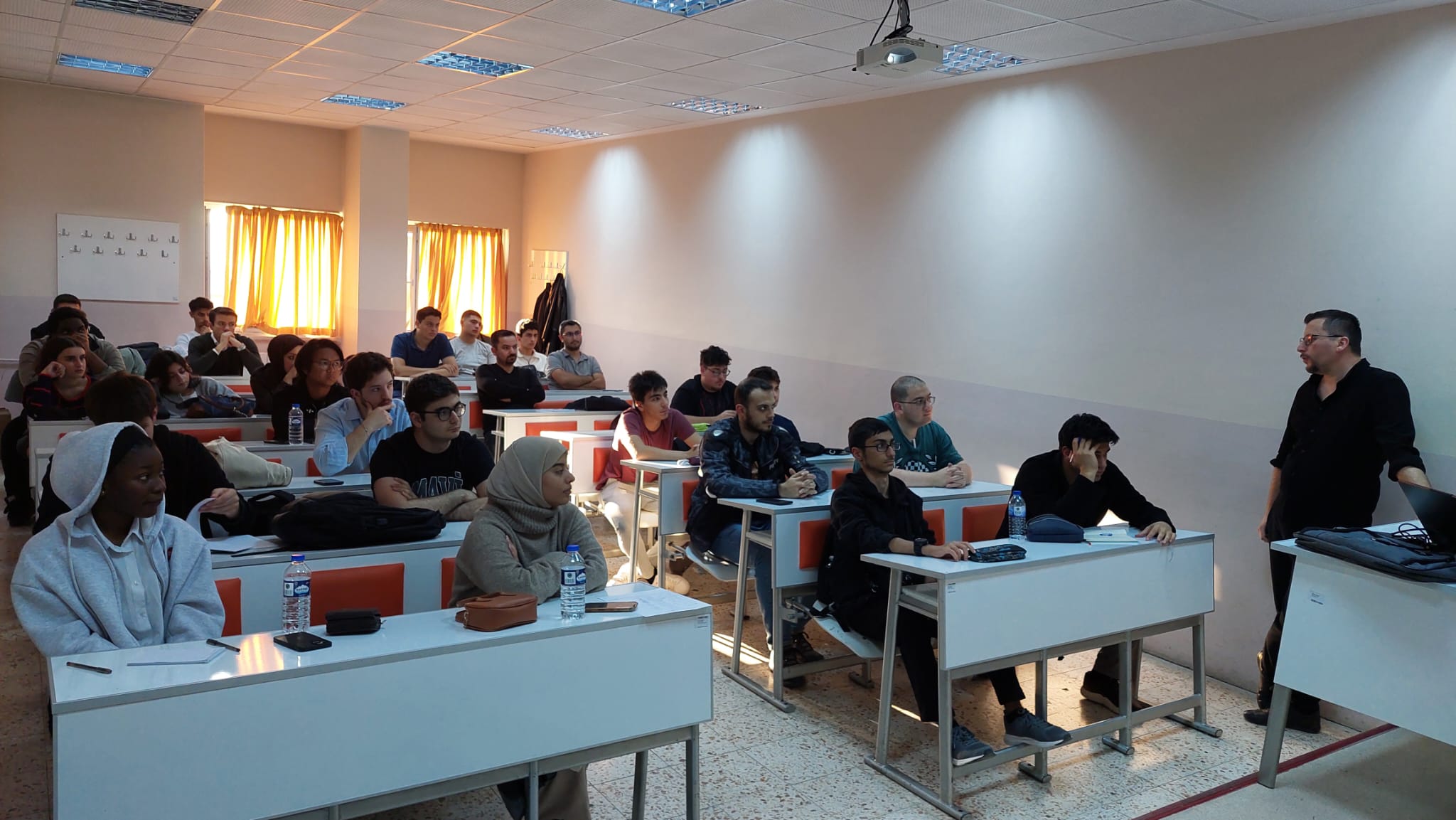 Makine Mühendisliği Bölümümüzde 2025-2026 Eğitim-Öğretim Yılı Oryantasyon Toplantısı Gerçekleştirildi