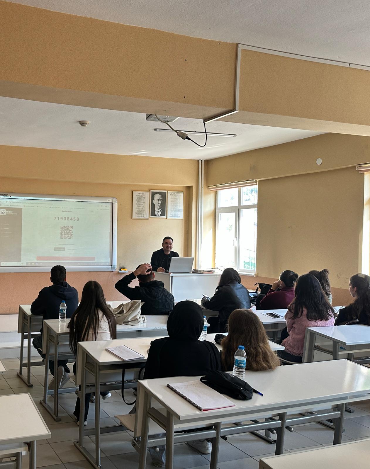 Büro Hizmetleri ve Sekreterlik Bölümünde Öğrenci Temsilcisi Seçimi Gerçekleştirildi