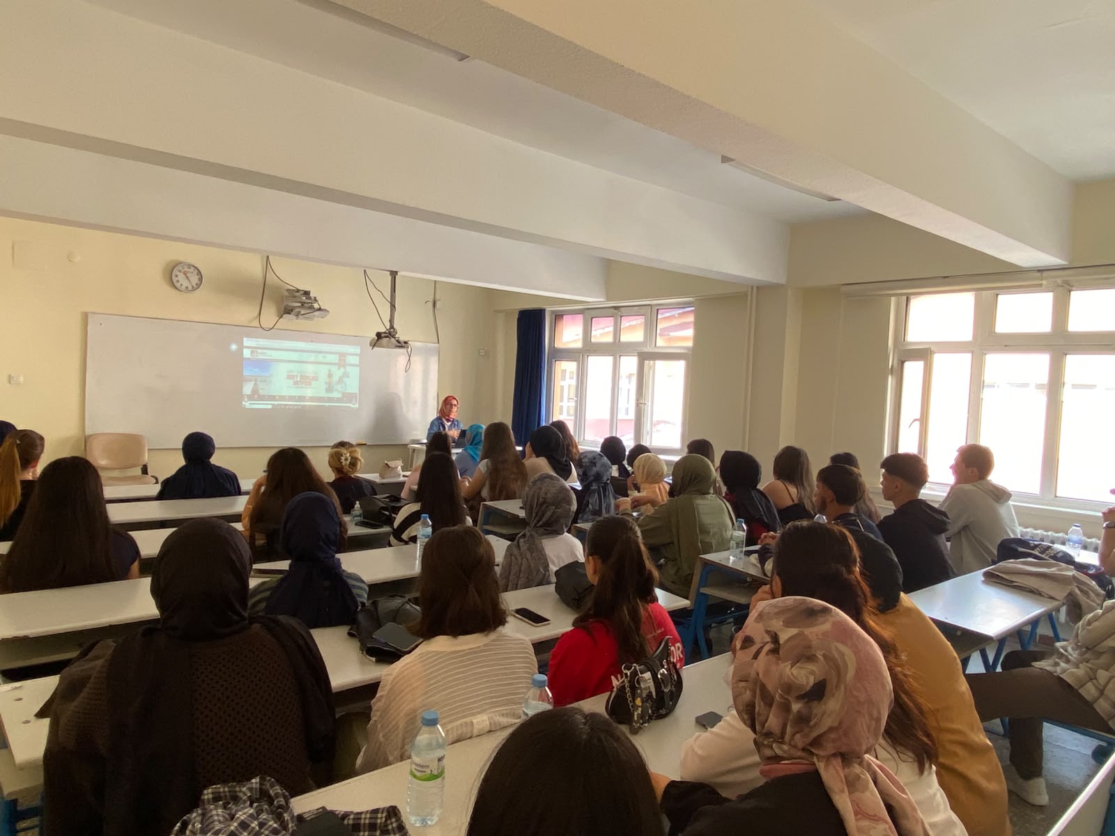Engelli Bakımı ve Rehabilitasyon Programı Öğrencilerine Oryantasyon Eğitimi
